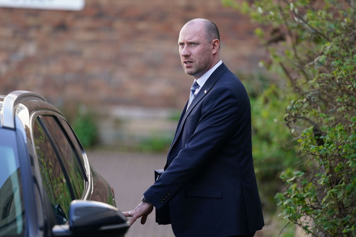 Tories demand statement from Neil Gray over minister car to football