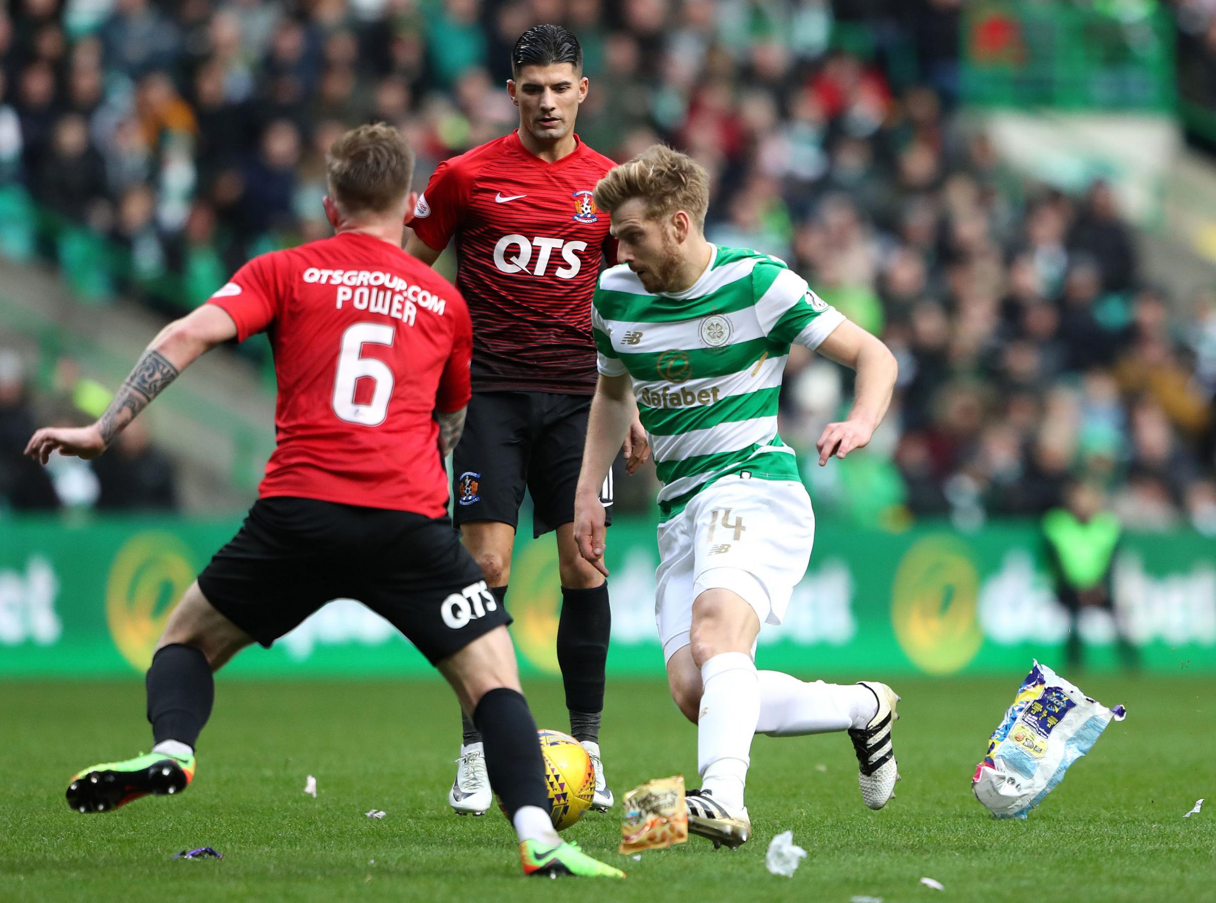 Stuart Armstrong: Celtic can still pip Bayern Munich for a last 16 spot